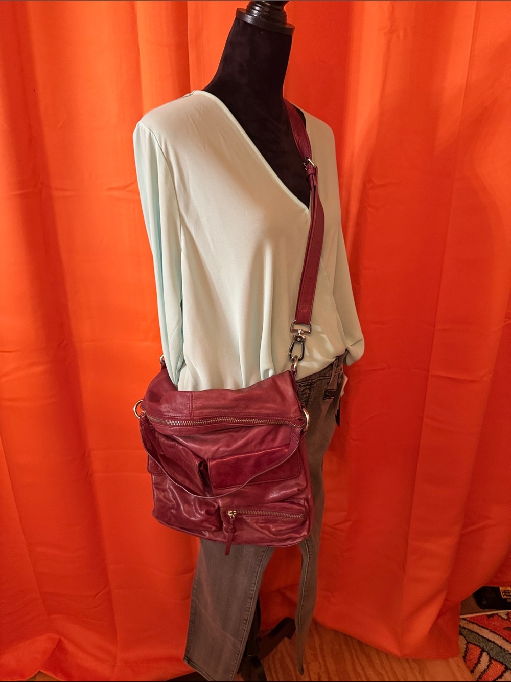HOBO Burgundy Leather Shoulder Bag with Front Pockets - Picture 4 of 7